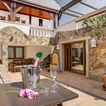 Daniel Luxury House Caleta * 칼레타데푸스테